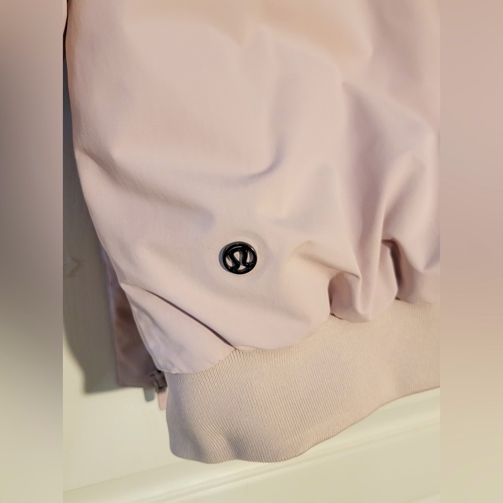 Lululemon Winter Warrior Coat•Bomber Goose Down Glyde•Porcelain Pink•FLAWLESS•4 - Picture 11 of 16
